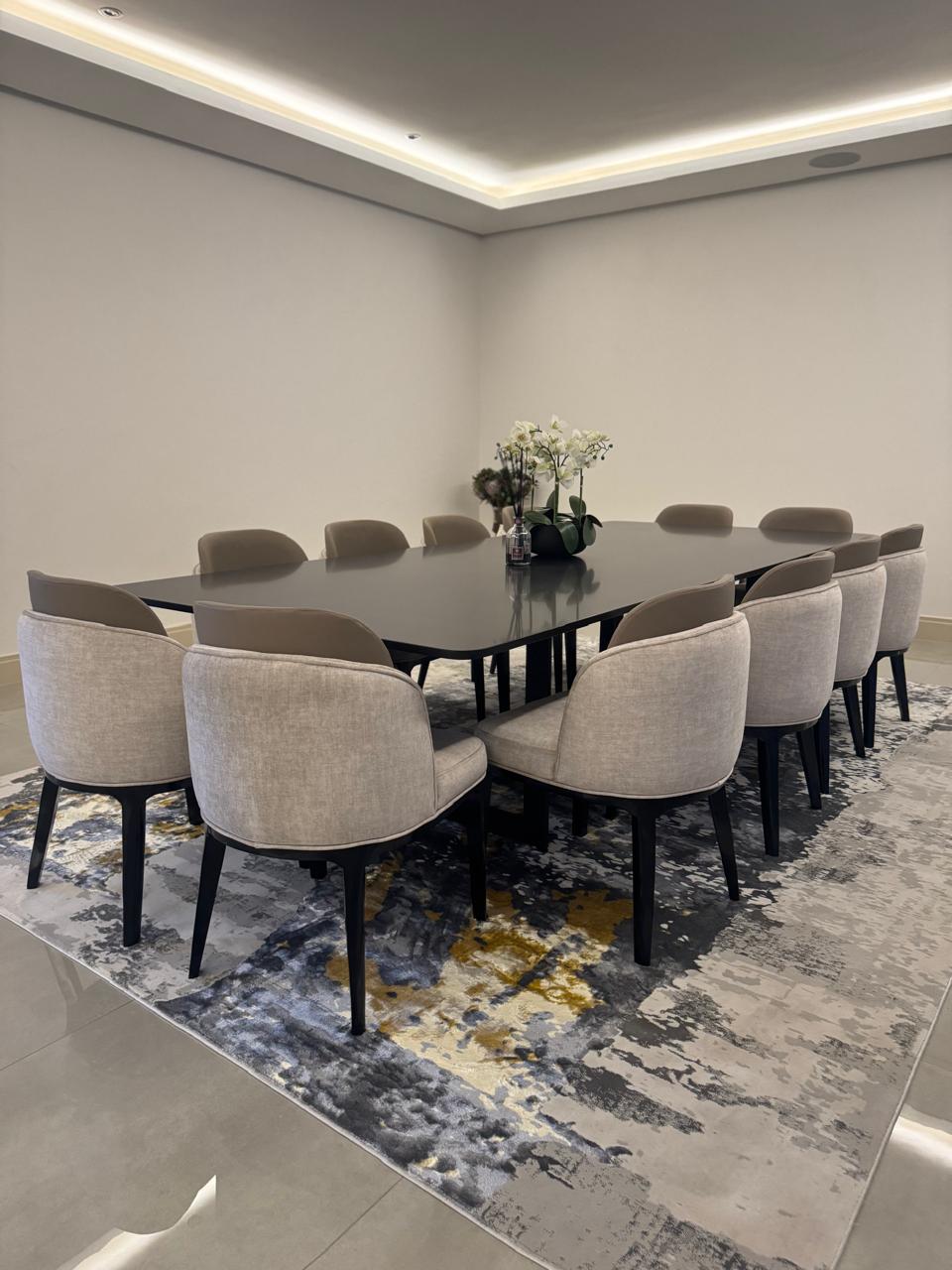 Foyer 12 Seater - Image 3