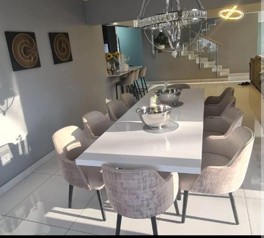 Cardinale 8 Seater