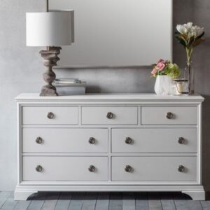 Chantelle's Dresser